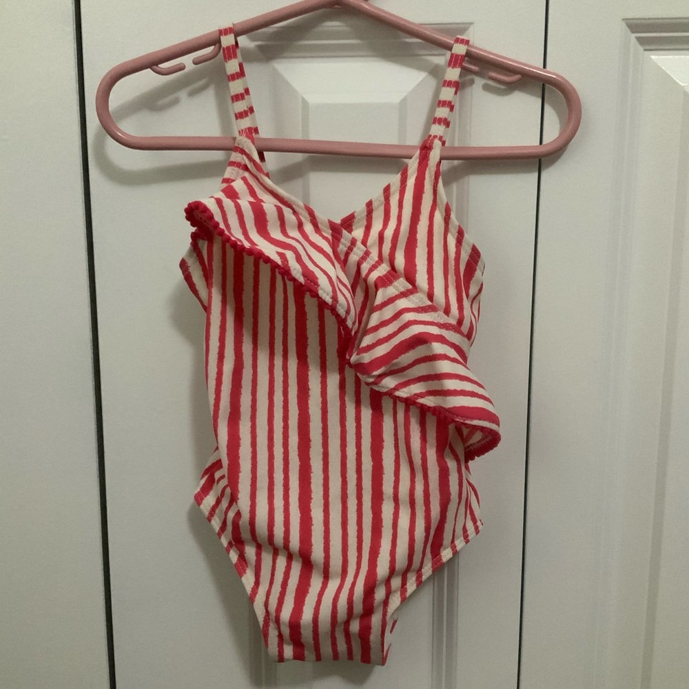 JESSICA SIMPSON’S toddler swimsuit